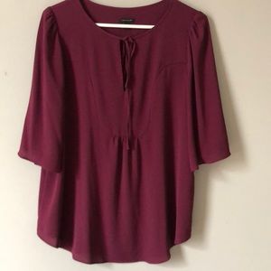 Ann Taylor tunic style top with keyholes tie!